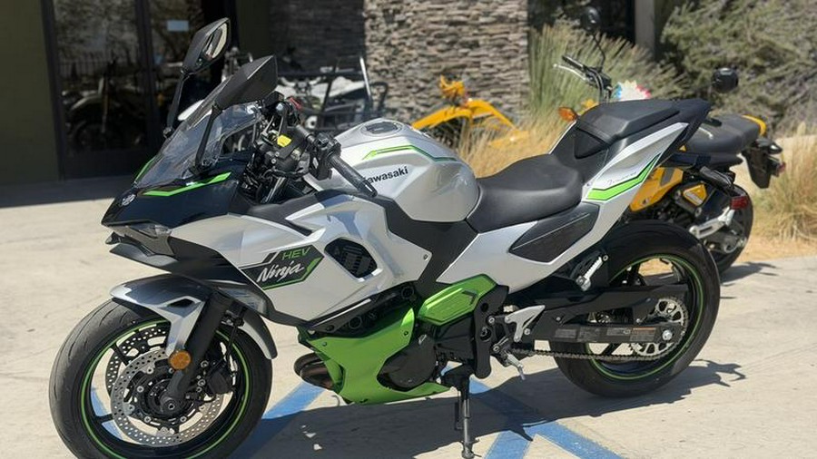 2024 Kawasaki Ninja® 7 Hybrid ABS