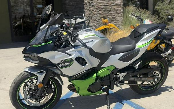 2024 Kawasaki Ninja® 7 Hybrid ABS