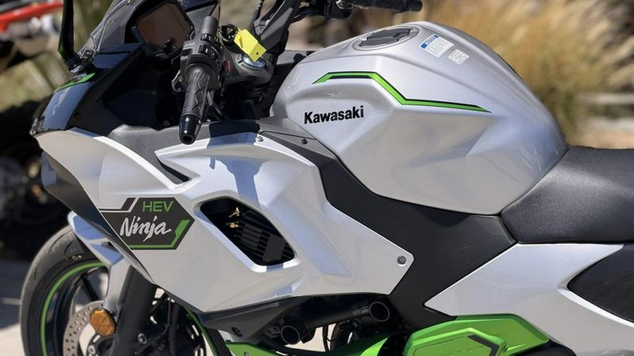 2024 Kawasaki Ninja® 7 Hybrid ABS
