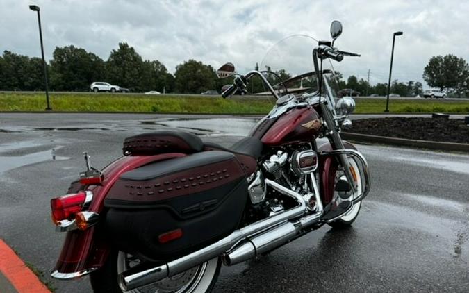 2023 Harley-Davidson Heritage Classic Anniversary Heirloom Red Fade