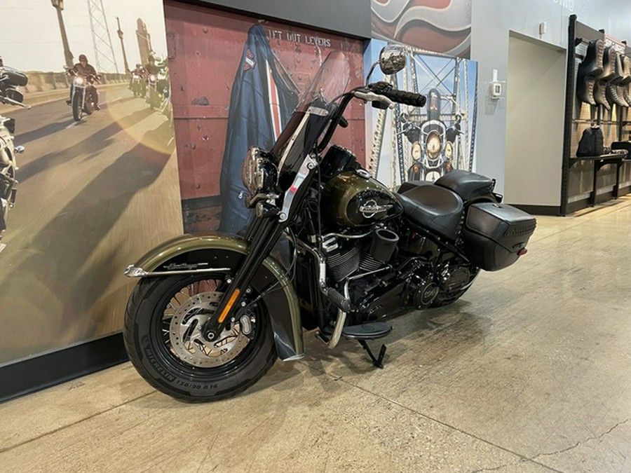 2018 Harley-Davidson FLHCS - Softail Heritage Classic 114