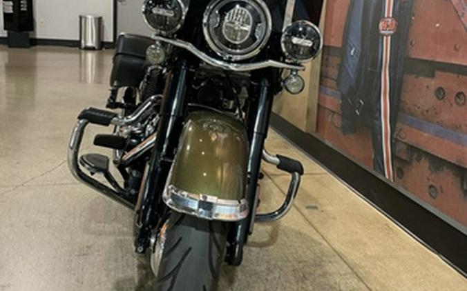 2018 Harley-Davidson FLHCS - Softail Heritage Classic 114