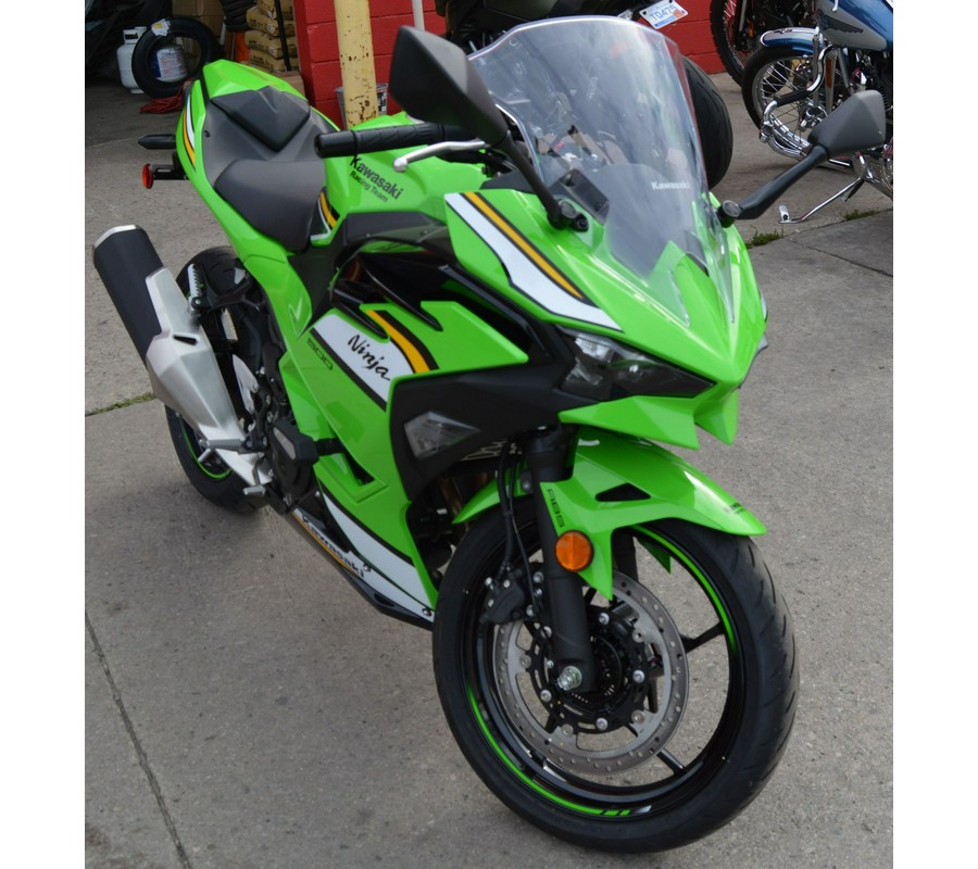 2025 Kawasaki Ninja 500 SE KRT Edition ABS