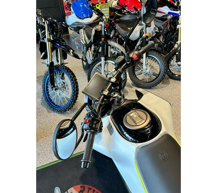 2024 Husqvarna Vitpilen 401