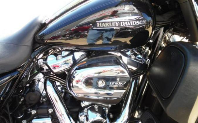 2018 Harley-Davidson® FLHTCU - Electra Glide® Ultra Classic®