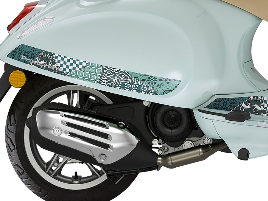 2025 Vespa Primavera 150 Batik