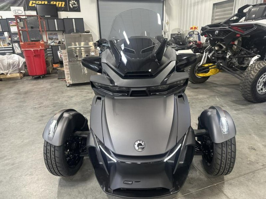 2025 Can-Am® Spyder RT Limited Dark Wheels