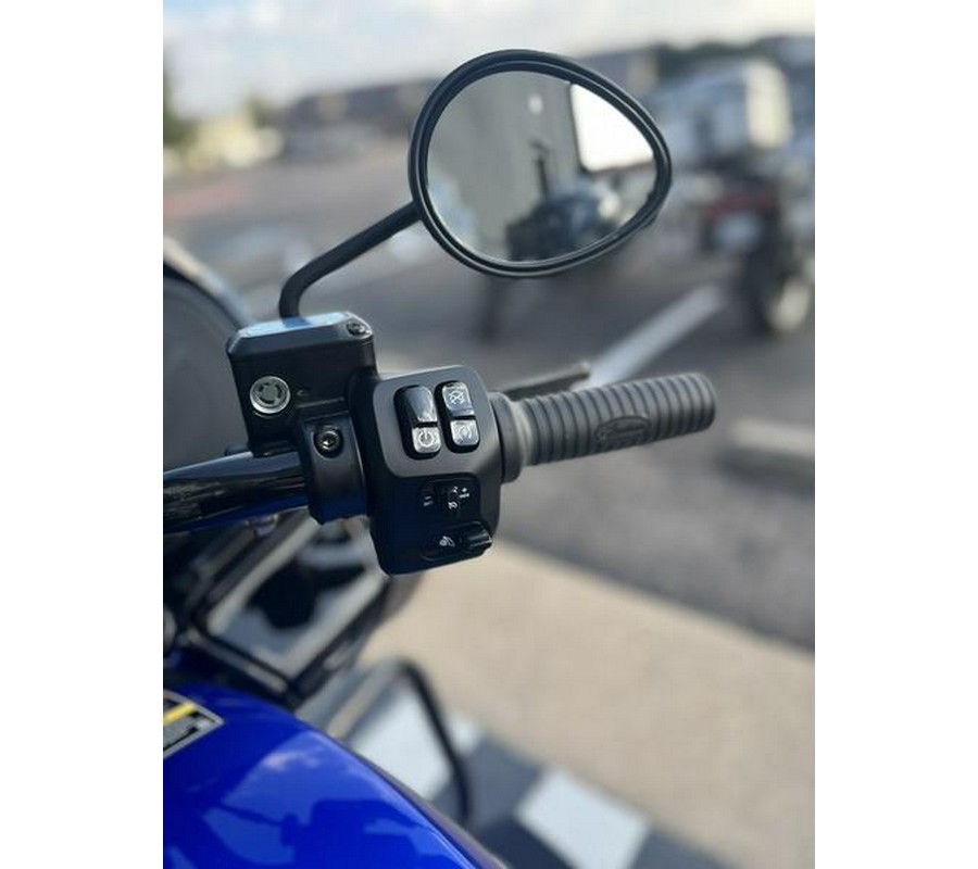 2026 Indian Motorcycle® Challenger® Dark Horse® Deep Blue Metallic