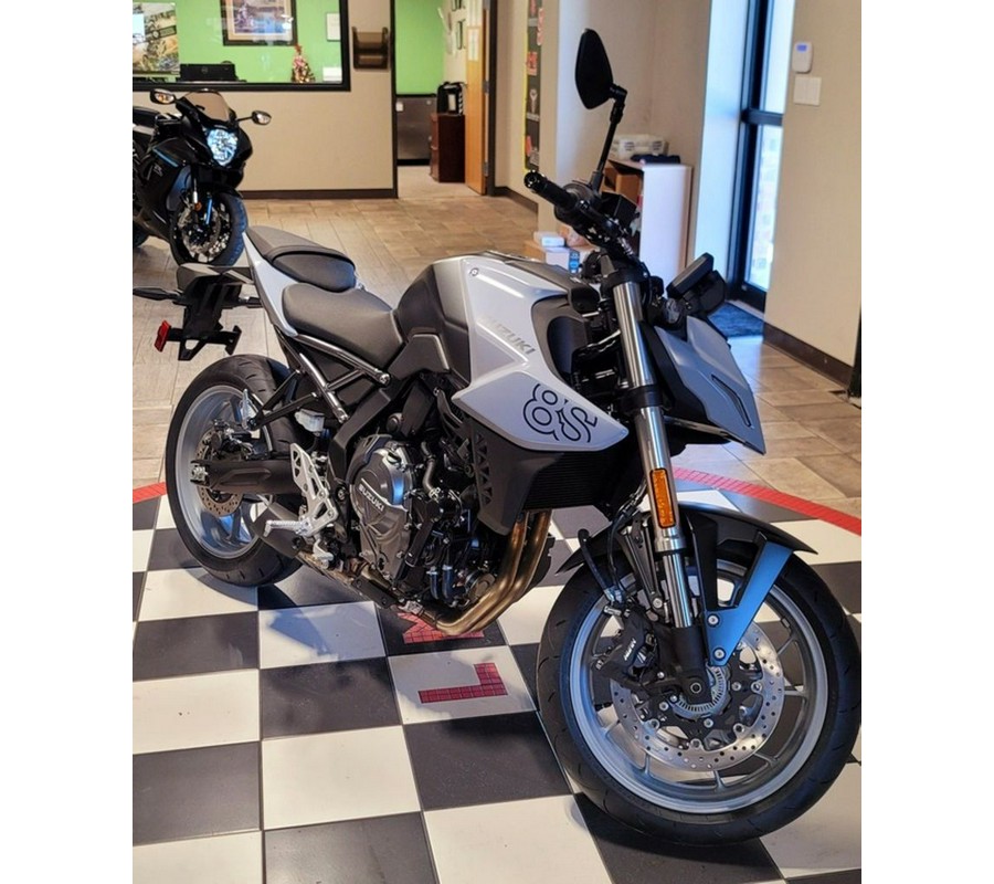 2024 Suzuki GSX-8S