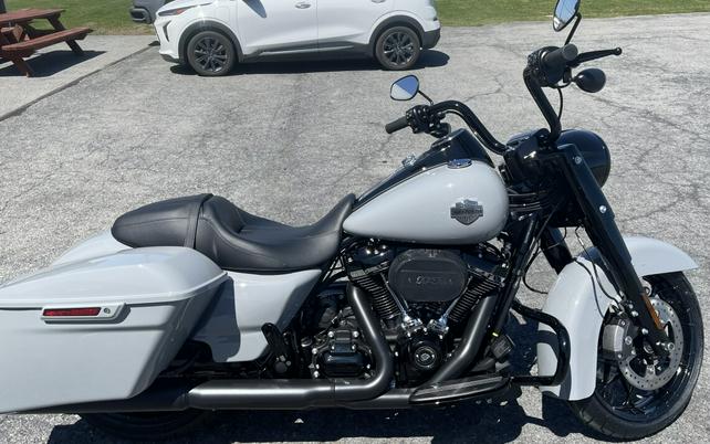 2024 Harley-Davidson Road King Special Billiard Gray