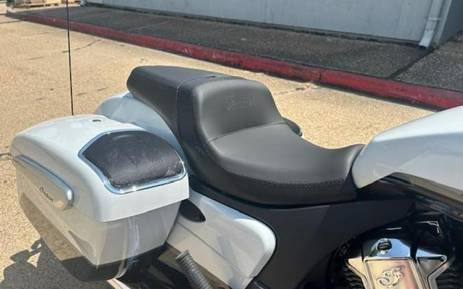 2024 Indian Motorcycle® Challenger® Limited with PowerBand Audio Package Ghost White Metallic