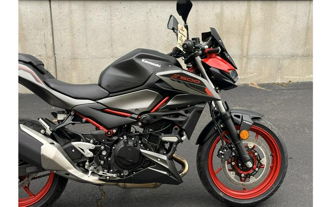 2025 Kawasaki Z500 SE ABS
