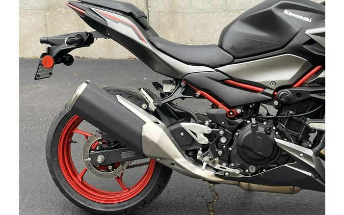 2025 Kawasaki Z500 SE ABS