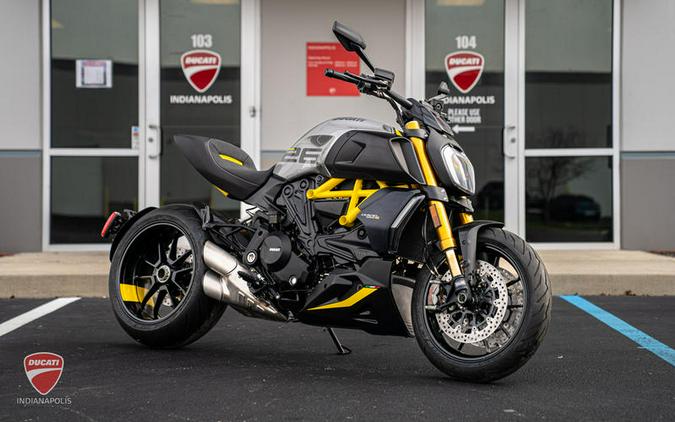 2023 Ducati Diavel V4 First Look [A Dozen Fast Facts + 28 Photos]