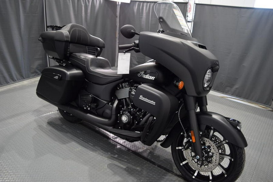 2024 Indian Motorcycle® Roadmaster® Dark Horse® Black Smoke