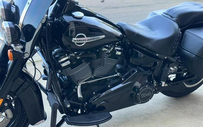 2019 Harley-Davidson® FLHCS - Heritage Classic 114
