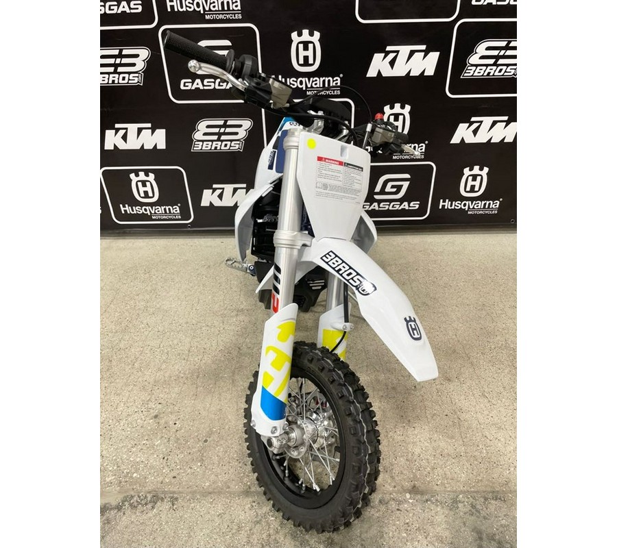 2024 Husqvarna Motorcycles EE 3