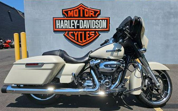 2022 Harley-Davidson Street Glide®