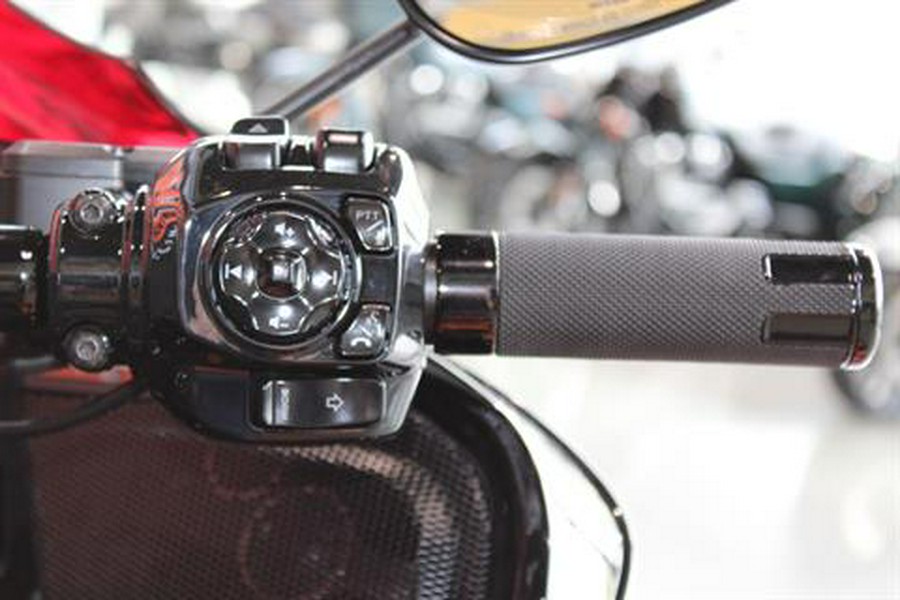 2025 Harley-Davidson CVO™ Road Glide® ST