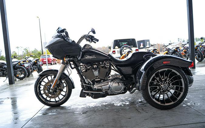 2025 Harley-Davidson® FLTRT - Road Glide® 3