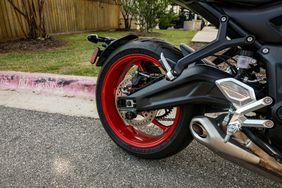 2026 TRIUMPH TRIDENT 660 TRIPLE TRIBUTE