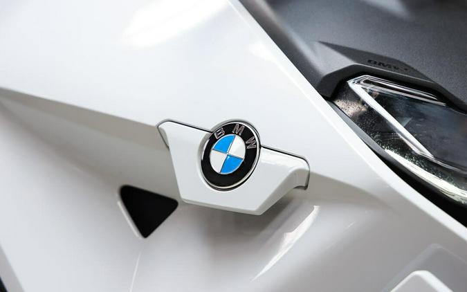 2022 BMW CE 04