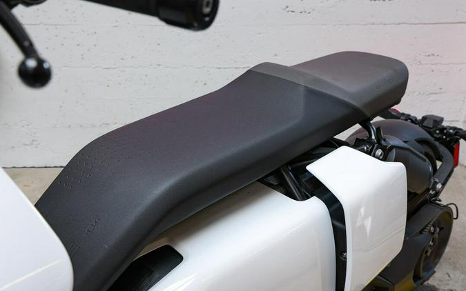2022 BMW CE 04