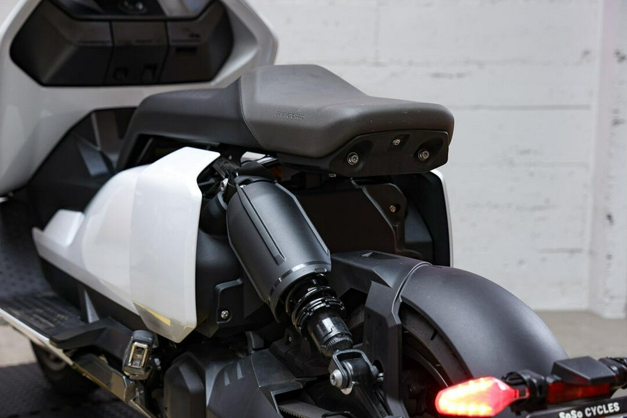 2022 BMW CE 04