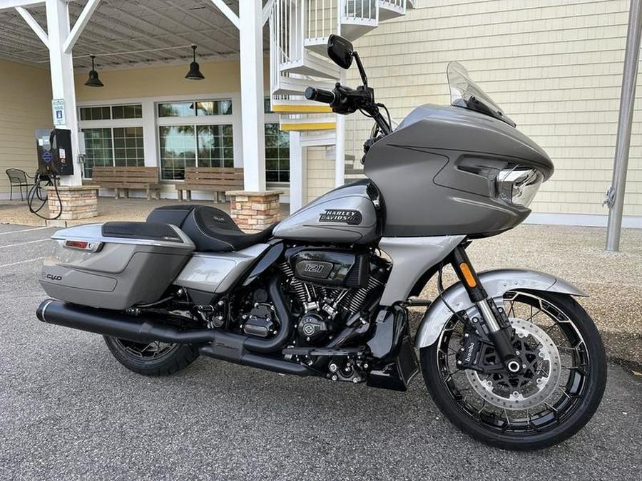 2023 Harley-Davidson® FLTRXSE - CVO™ Road Glide®