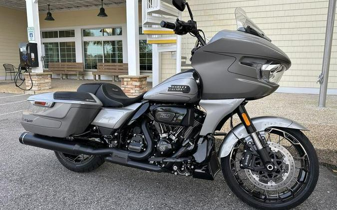 2023 Harley-Davidson CVO Road Glide Review [16 Fast Facts]