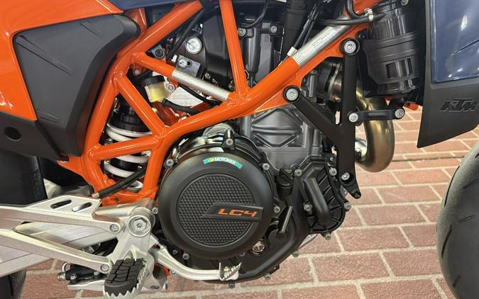 2026 KTM 690 SMC R