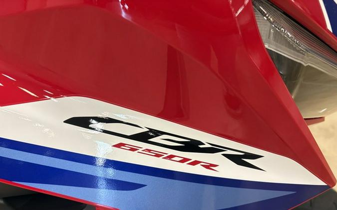2026 Honda CBR650R E-Clutch