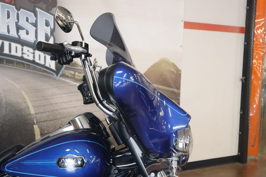 2010 Harley-Davidson® FLHTCU - Ultra Classic® Electra Glide