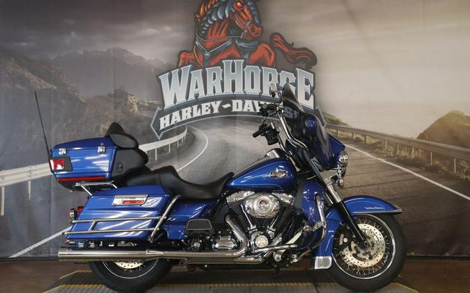 2010 Harley-Davidson® FLHTCU - Ultra Classic® Electra Glide