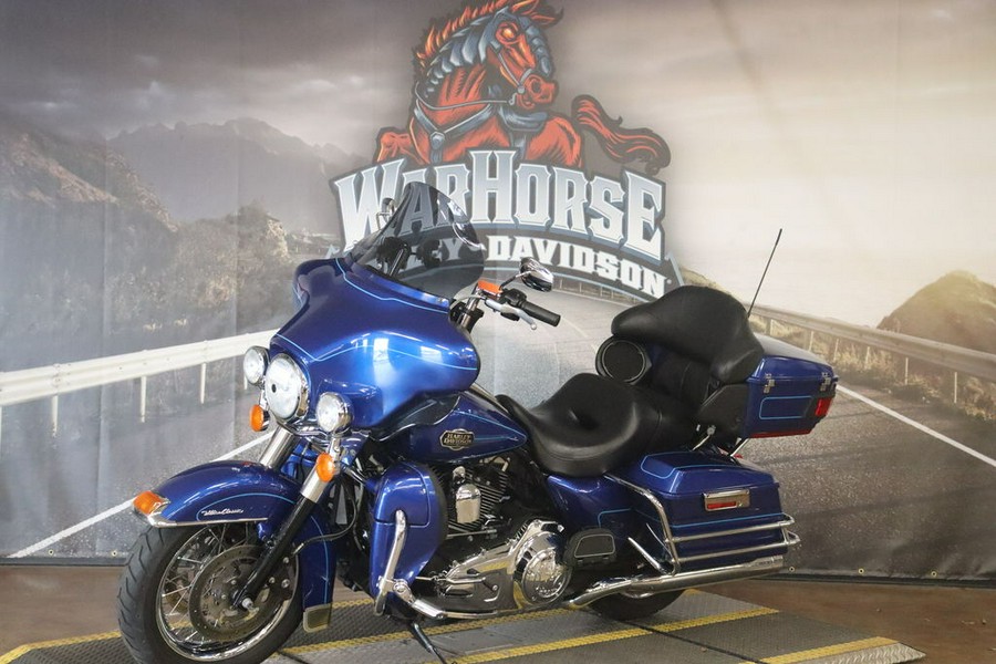 2010 Harley-Davidson® FLHTCU - Ultra Classic® Electra Glide