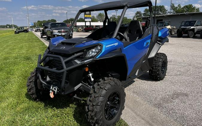 2023 Can-Am® Commander XT 700