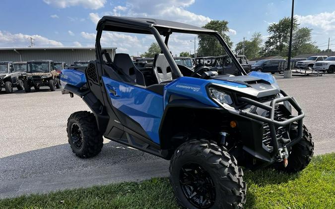 2023 Can-Am® Commander XT 700