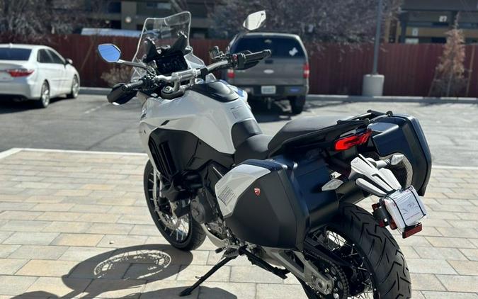 2023 Ducati Multistrada V4S Iceberg White - Spoked Wheels