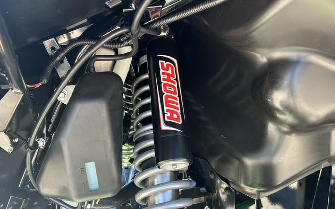 2027 KAWASAKI TERYX KRX 1000 TR Smoky Gray/Super Black - K10122