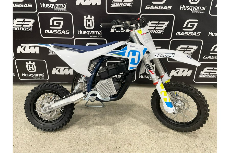 2024 Husqvarna Motorcycles EE 5