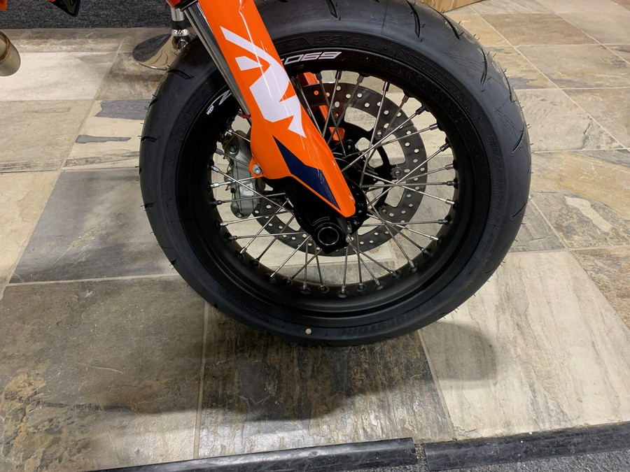 2024 KTM SMC 690 R