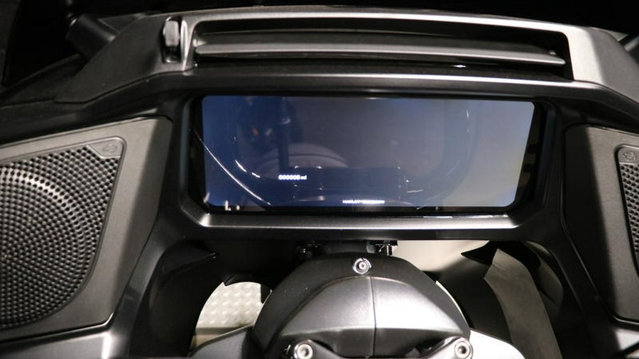 2025 Harley-Davidson® FLTRX - Road Glide®