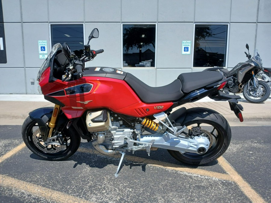 2025 Moto Guzzi V100 Mandello