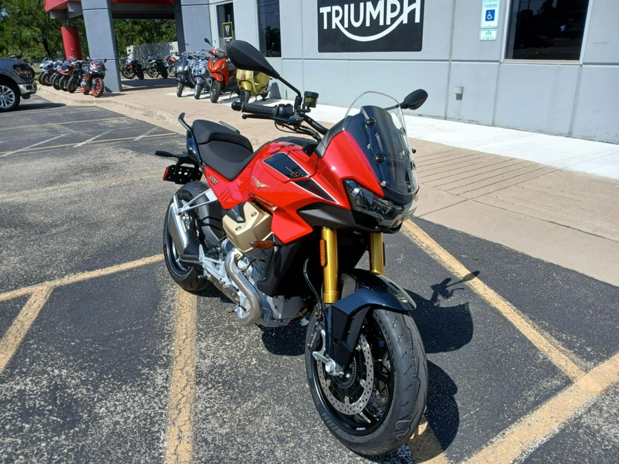 2025 Moto Guzzi V100 Mandello