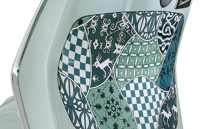 2025 Vespa Primavera 50 Batik