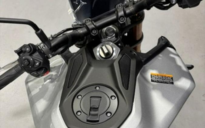 2025 Yamaha MT 09 SP