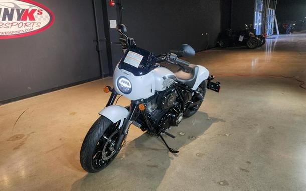 2025 Indian Sport Chief Ghost White Metallic Smoke