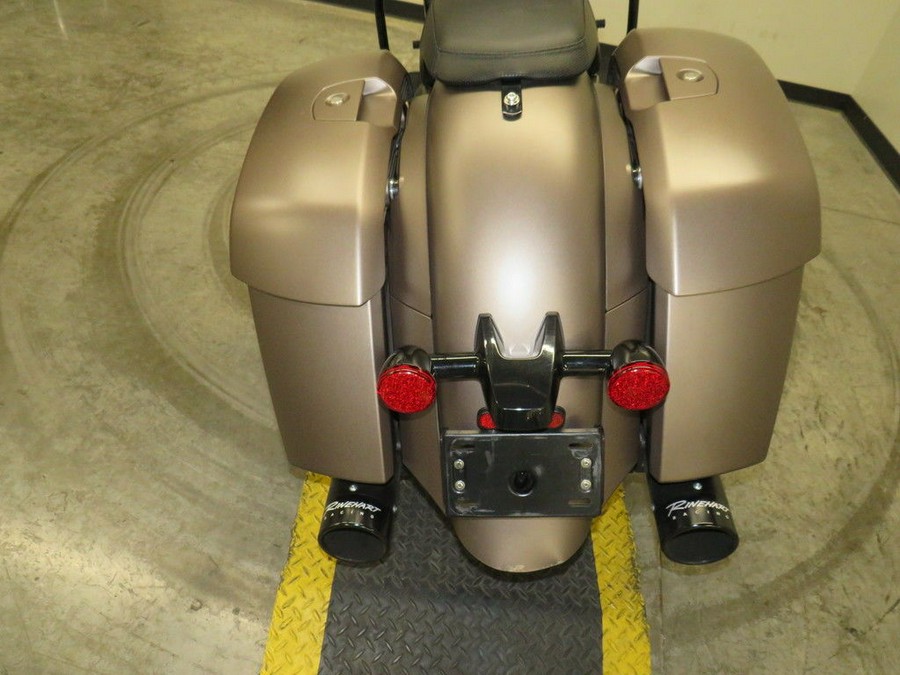 2019 Indian Motorcycle® Chieftain Dark Horse® Bronze Smoke