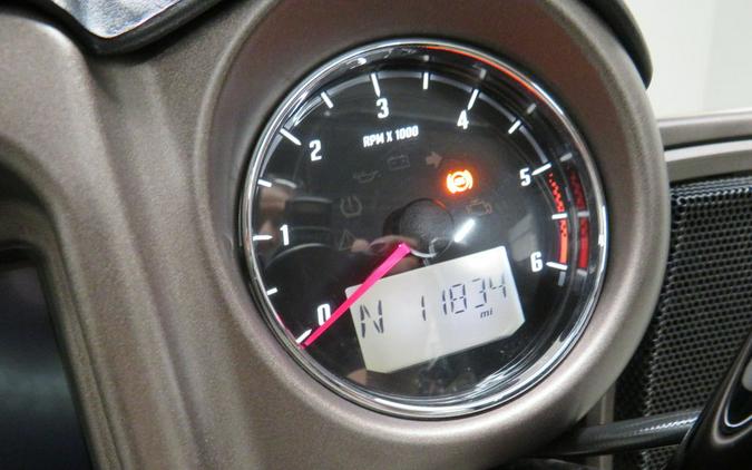 2019 Indian Motorcycle® Chieftain Dark Horse® Bronze Smoke