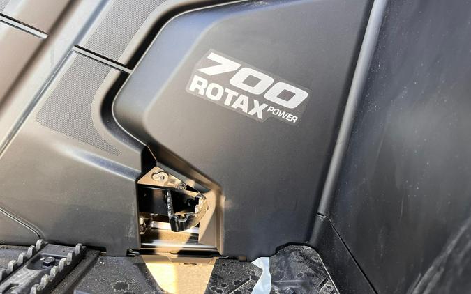 2026 Can-Am ATV OUTLANDER MAX XT 700 GY 26 PLATINUM SATIN